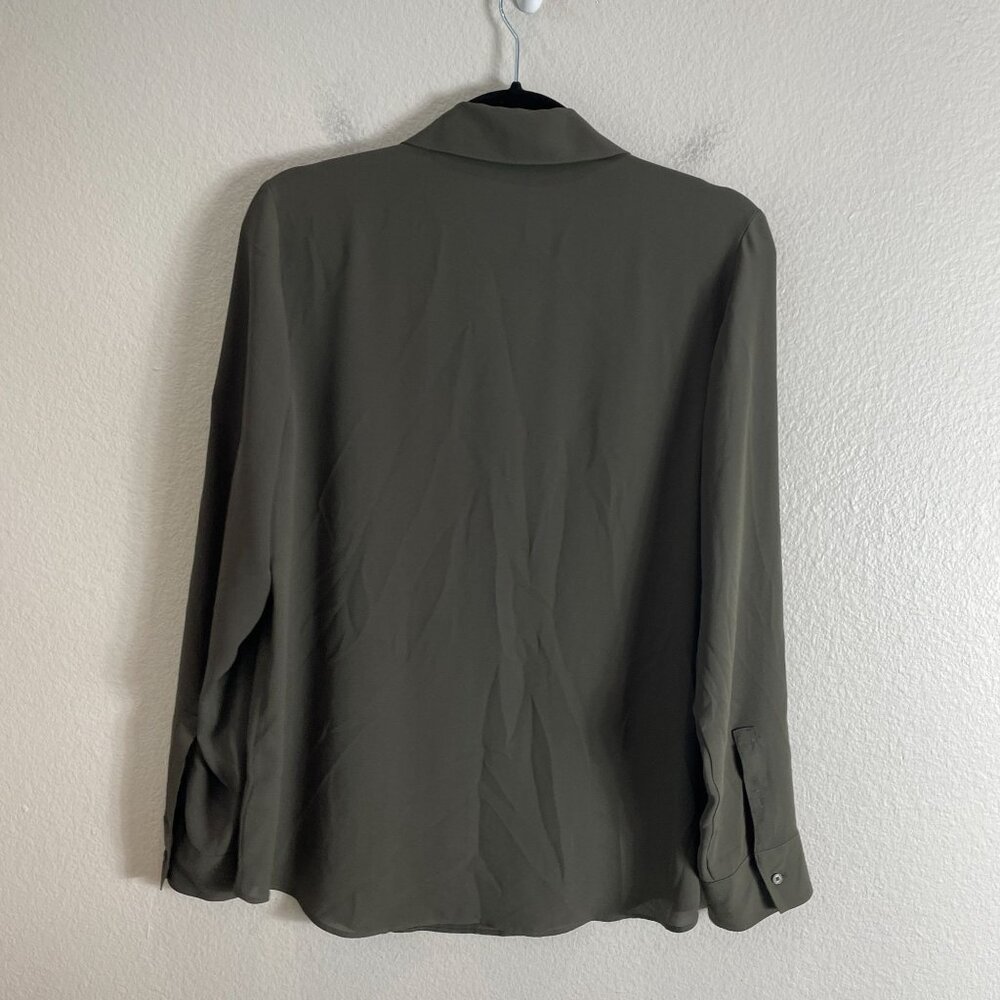 Express Womens Medium Pullover Blouse Zipper Pockets Roll Tab Sleeve Shirt Green - Picture 6 of 7